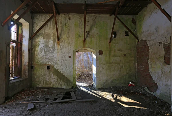 Ruínas Antigo Edifício Abandonado — Fotografia de Stock