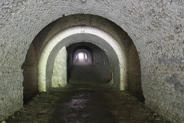 Свет Конце Туннеля Землей — стоковое фото