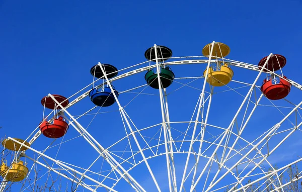 Empty Attraction Wheel Blue Sky Background Park — Stock Photo, Image