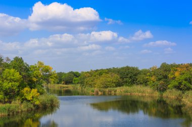 güzel bir gün nehir üzerinde