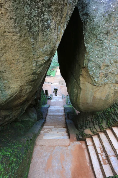 Starověké Srí Lanky skalní pevnost sigiriya — Stock fotografie