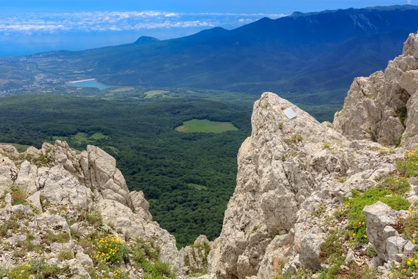 Rock in mountains — Stock Photo, Image