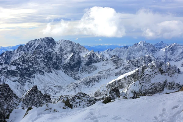 Yükseklik dağlar — Stok fotoğraf