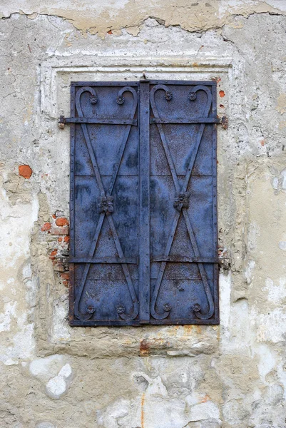 Oude venster — Stockfoto