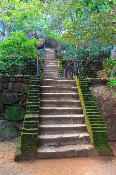 Stairs in old Sigiriya Castle — Stock Photo, Image