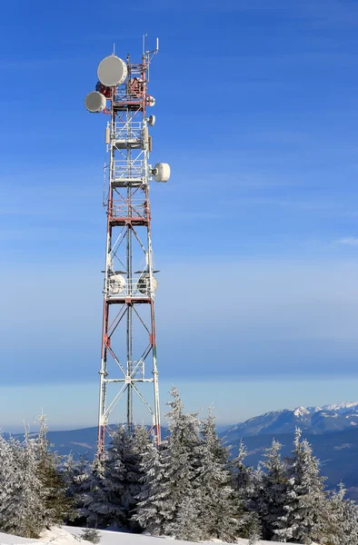 Radio tower in mountains — Stock Photo, Image