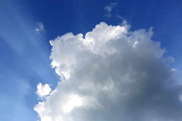 ニース雲青空 — ストック写真