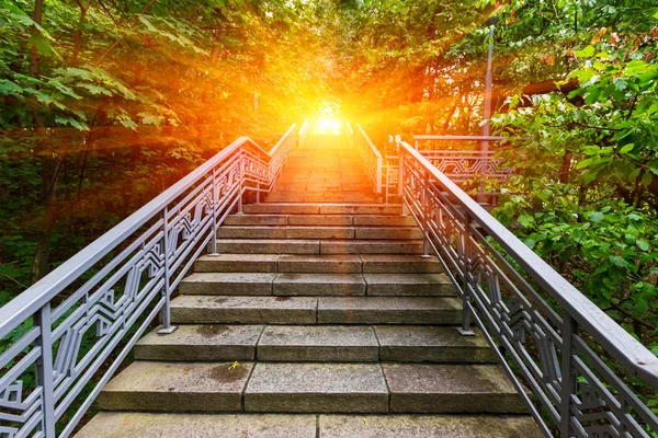 Treppe zum Sonnenuntergang — Stockfoto