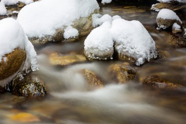 kış zamanında Mountain brook