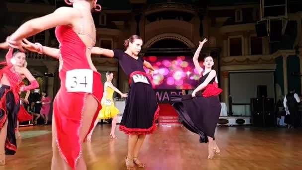 Competencia de baile en cámara lenta — Vídeo de stock