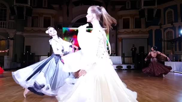 Slow motion dance competitie — Stockvideo