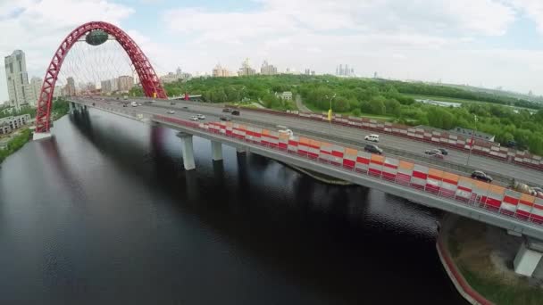 Schiwopisny Hängebrücke Antennenlandschaft in Moskau, Russland — Stockvideo