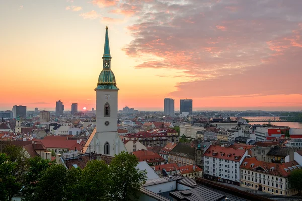 Bratislava, Slovensko krajina při východu slunce — Stock fotografie