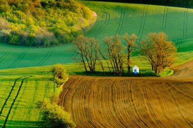 Santa Barbara chapel manzara bahar