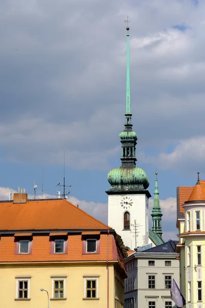 Башня в старом городе Брно — стоковое фото