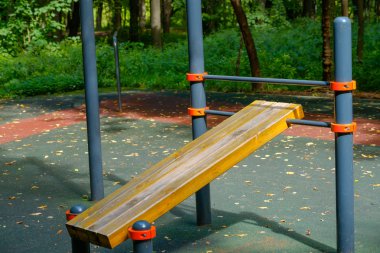 Bir parkta yer halk eğitim