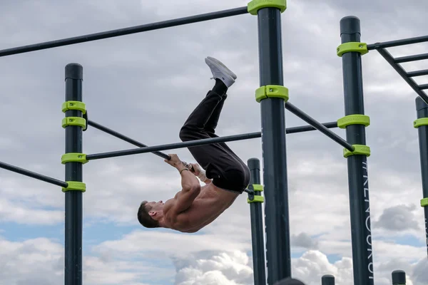 Man praktijk straat training — Stockfoto