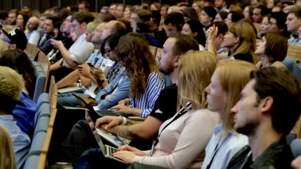 People attend business conference — Stock Video