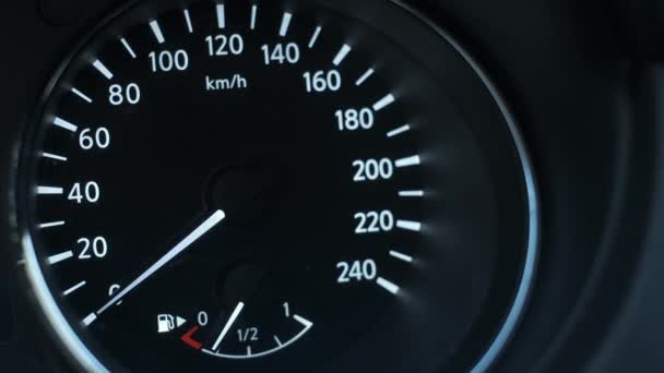 Speedometer pointer makes self-diagnosis when the car engine starts — Stock Video