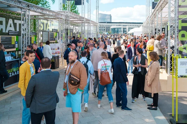 Szabadtéri technológiai kiállítás a parkban — Stock Fotó