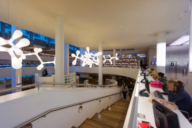 Amsterdam Halk Kütüphanesi