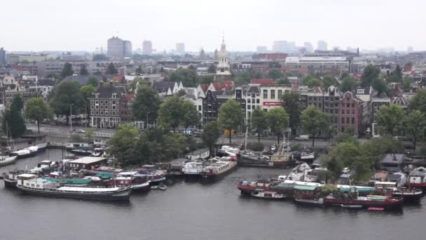 Ovanifrån av gamla Amsterdam city på sommaren — Stockvideo