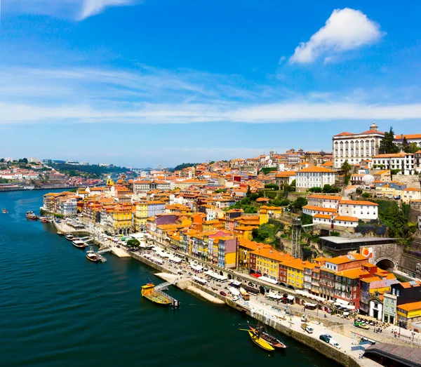 Porto, Portogallo skyline della città vecchia — Foto Stock