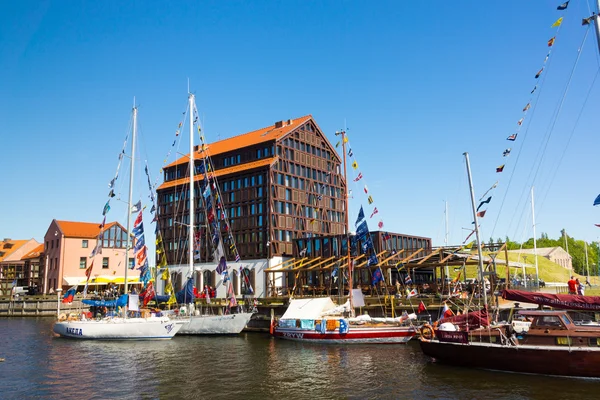 Iates em Klaipeda Old Castle Harbour — Fotografia de Stock