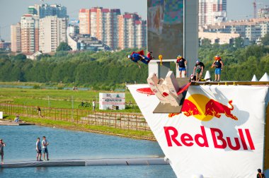 Kızıl Boğa Etiketi 2015