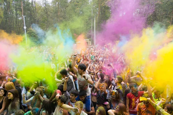 Jovens se divertindo — Fotografia de Stock