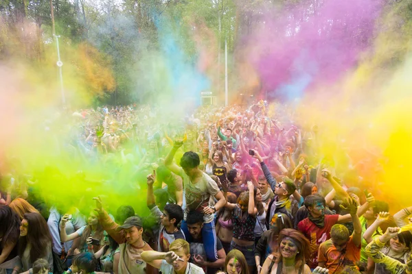 Jovens se divertindo — Fotografia de Stock