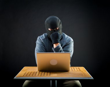 hacker iş başında