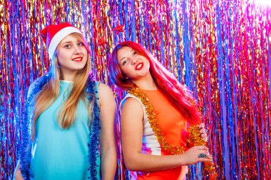 Genç güzel kız iyi eğlenceler