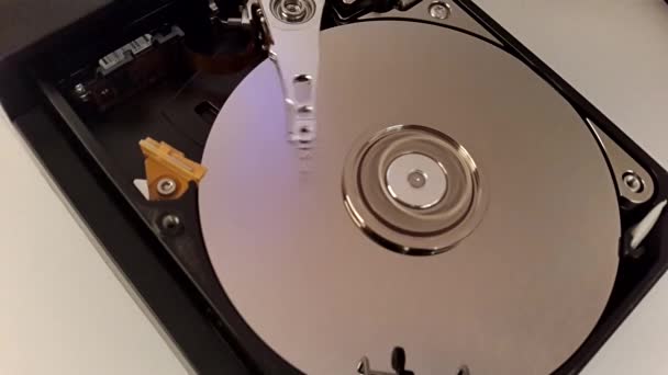 À l'intérieur du disque dur macro — Video