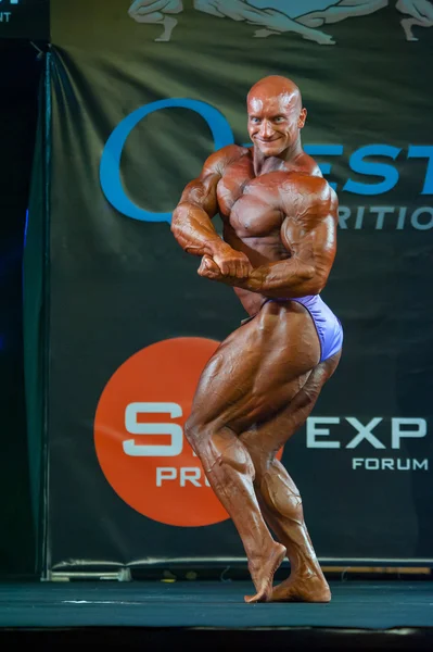 Atleta participa en la Copa de Campeones de Culturismo — Foto de Stock