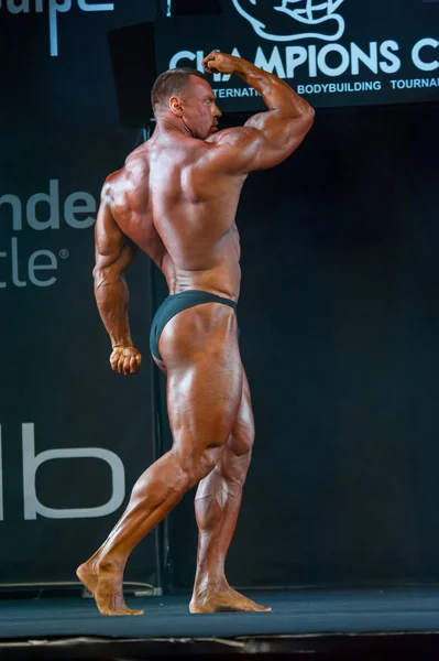 Atleet deelneemt aan Bodybuilding Champions Cup — Stockfoto