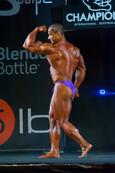 Athlete participates in Bodybuilding Champions Cup — Stock Photo, Image