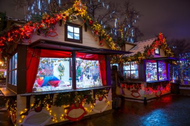 Şehir merkezinde Noel süsleri