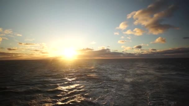 バルト海のフェリーで旅行します。 — ストック動画