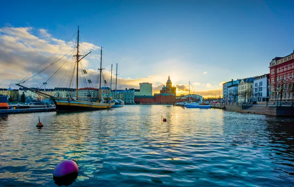 Helsingfors landskap på sunset — Stockfoto