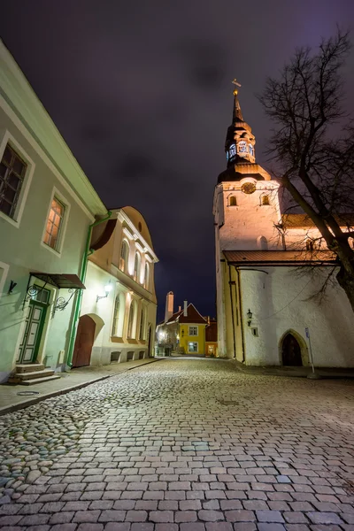 Paisaje nocturno de la ciudad vieja en Tallin —  Fotos de Stock