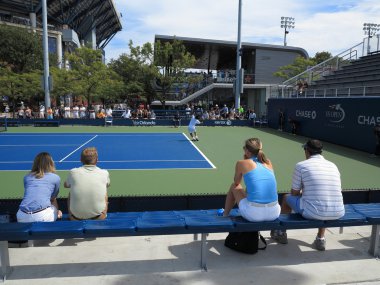 ABD Açık Tenis - yan mahkemeler