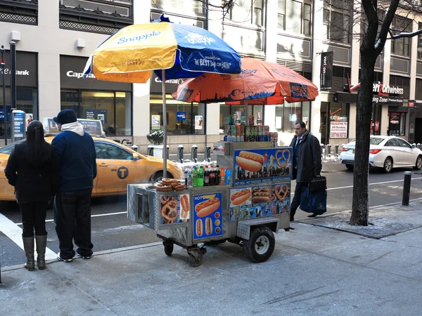New York sosisli sandviç standı