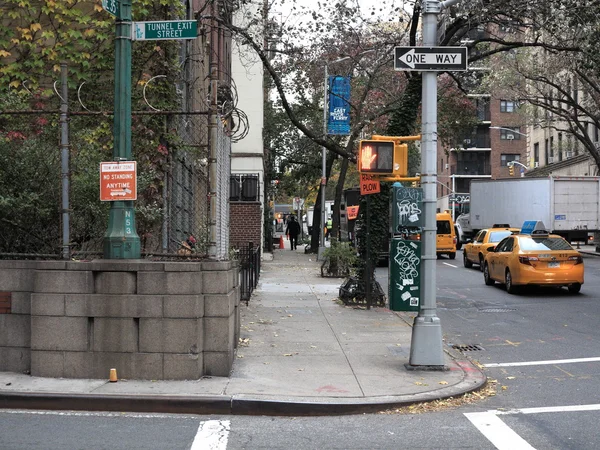 New-York-City-Straße Ecke lizenzfreie Stockbilder