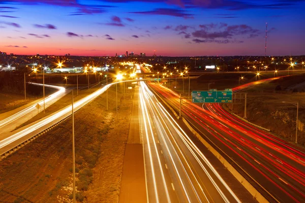 Highway leading into Kansas City, Missouri — Stock Photo, Image