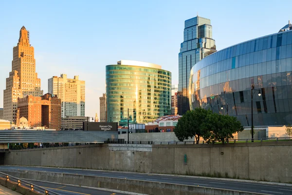 Kansas City Missouri manzarası olmadan ticari markaları — Stok fotoğraf