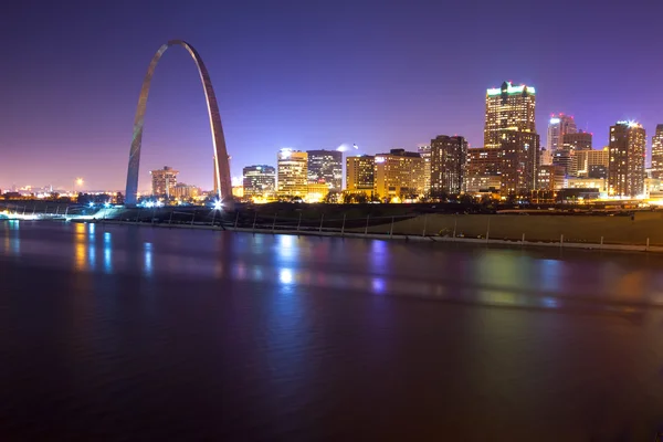 St. Louis Skyline no Crepúsculo — Fotografia de Stock