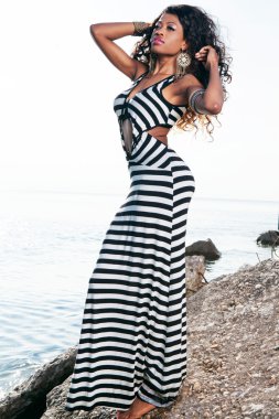 Güzel genç Afrika americam kadın.