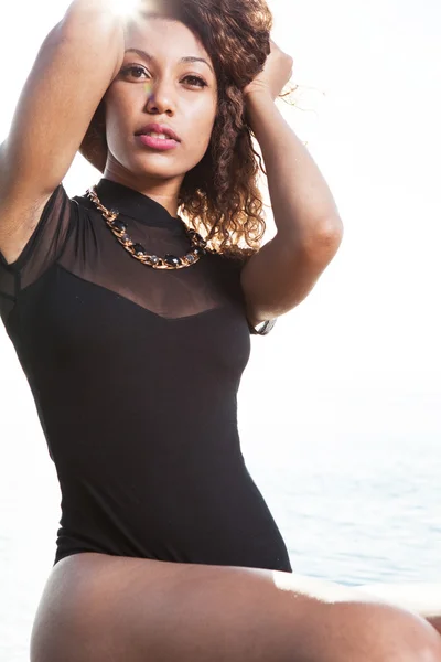 Vackra unga afrikanska americam kvinna. — Stockfoto