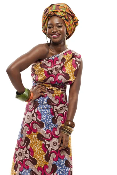 Beautiful African fashion model in traditional dress. — Stock Photo, Image